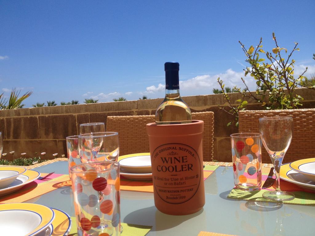 Fort Chambray Apartment Għajnsielem 객실 사진